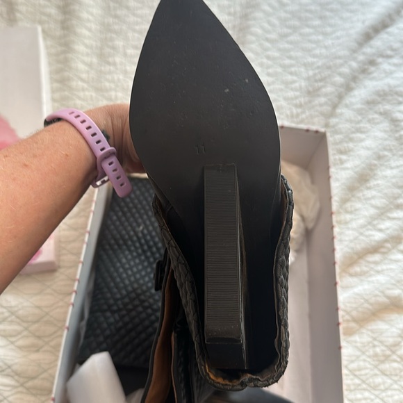 Knee High Leather Boots Jeffrey Campbell Black Quilted size 11 - Picture 7 of 8